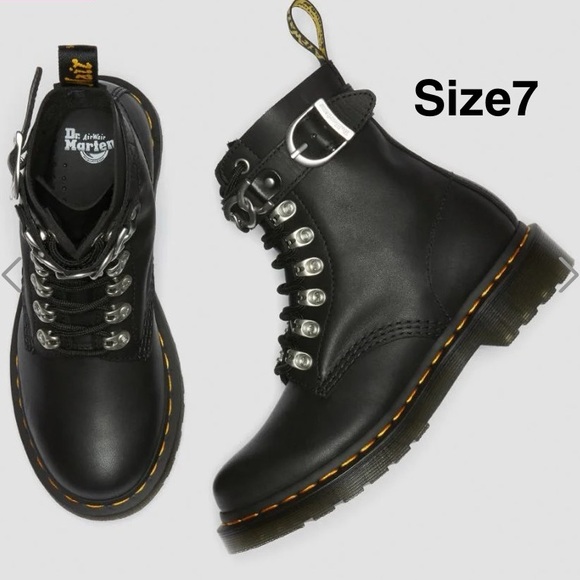 DR MARTENS 1460 PASCAL CHAIN LACE UP BOOTS Style #: R27266001 woman size 7⭐️⭐️ - Picture 1 of 17